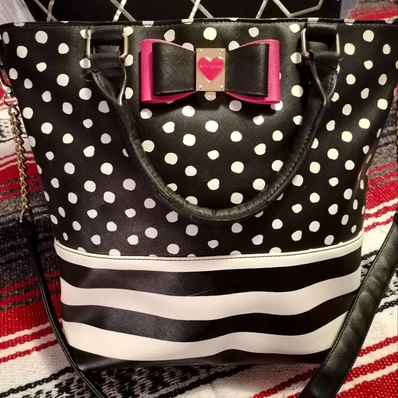 Betsey Johnson Handbags - Betsy Johnson Tote